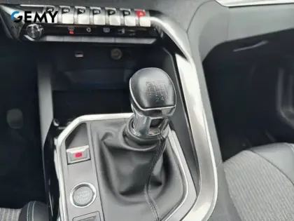 Photo 60 Peugeot 3008  Puretech 130ch S&S BVM6