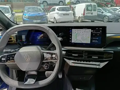 Photo 9 Renault Clio  E-Tech full hybrid 160 ch