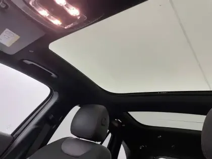 Photo 23 Mercedes GLA  200 7G-DCT