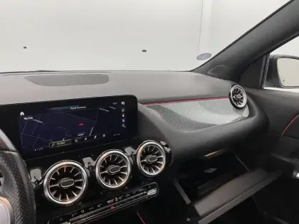 Photo 25 Mercedes GLA  200 7G-DCT