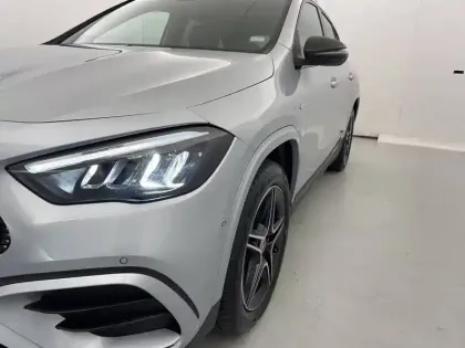 Photo 100 Mercedes GLA  250 e Hybrid EQ 8G-DCT