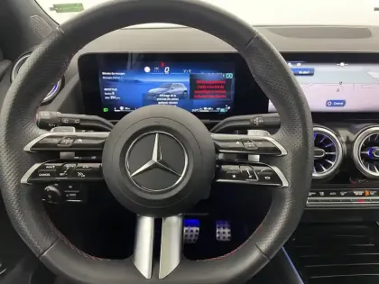 Photo 90 Mercedes GLA  250 e Hybrid EQ 8G-DCT