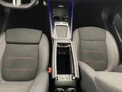 Photo 99 Mercedes GLA  250 e Hybrid EQ 8G-DCT