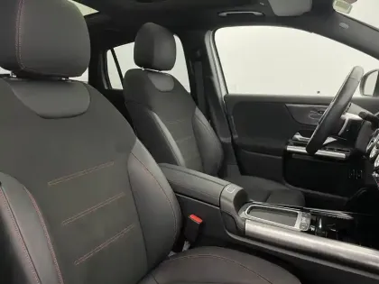 Photo 62 Mercedes GLA  250 e Hybrid EQ 8G-DCT