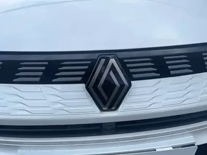 Photo 17 Renault Symbioz  E-Tech full hybrid 145