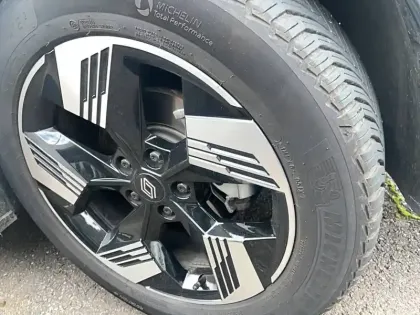 Photo 18 Renault Symbioz  E-Tech full hybrid 145