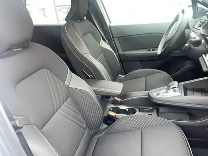 Photo 25 Renault Symbioz  E-Tech full hybrid 145