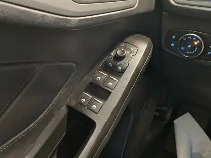 Photo 5 Ford Focus 1.0 Flexifuel mHEV 125ch ST-Line Style