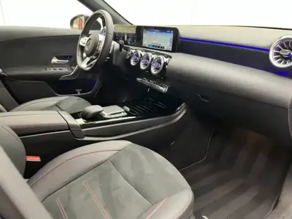 Photo 42 Mercedes Classe A 200 d AMG Line