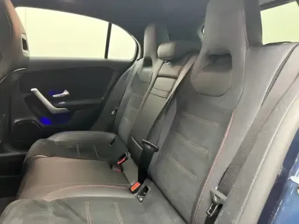 Photo 38 Mercedes Classe A 200 d AMG Line