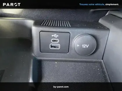 Photo 30 Ford Kuga 2.5 Duratec 180ch Hybrid FlexiFuel Titanium Business Powershift