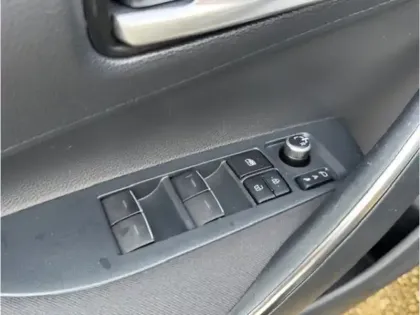 Photo 13 Toyota Corolla Hybrid Dynamic 1.8 122 ch