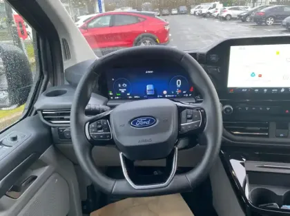 Photo 6 Ford Tourneo Custom 340 L2H1 2.5 Duratec 232ch Hybride rechargeable Titanium X CVT