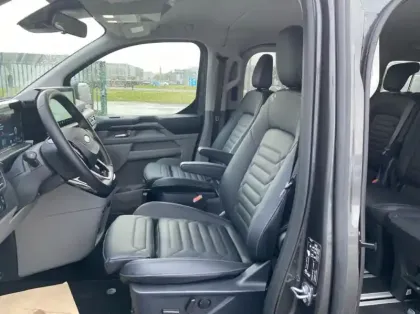 Photo 9 Ford Tourneo Custom 340 L2H1 2.5 Duratec 232ch Hybride rechargeable Titanium X CVT