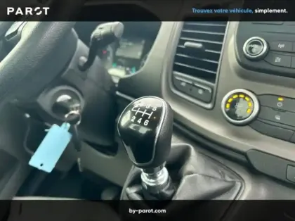 Photo 7 Ford Transit Châssis CCb P350 L1 RJ 2.0 EcoBlue 170ch S&S Ambiente