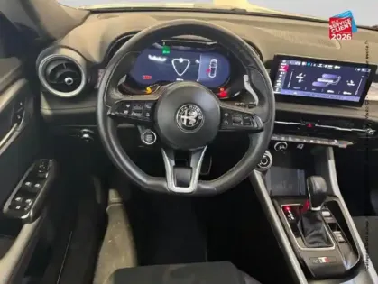 Photo 11 Alfa Romeo Tonale  1.5 Hybrid 130ch Edizione Speciale TCT