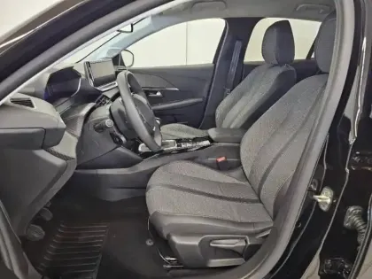 Photo 21 Peugeot 208  1.2 PureTech 100ch S&S Allure