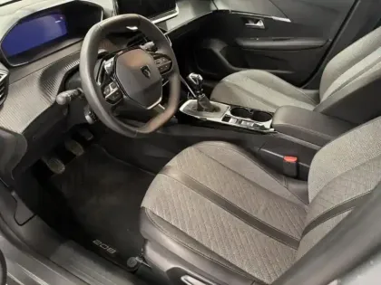 Photo 9 Peugeot 208  1.2 PureTech 100ch S&S Allure