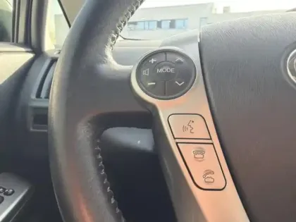 Photo 12 Toyota Prius + 136h Lounge