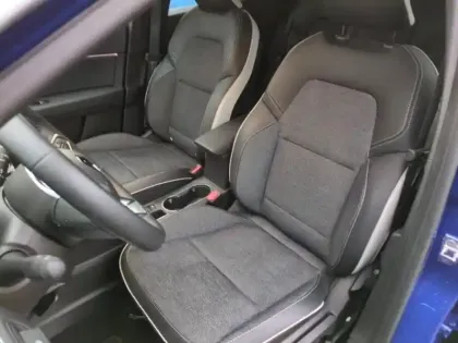 Photo 14 Renault Captur  1.6 E-Tech hybride 145ch Techno