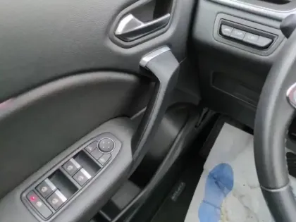 Photo 12 Renault Captur  1.6 E-Tech hybride 145ch Techno