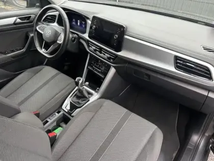 Photo 8 Volkswagen T-roc  1.0 TSI 110ch Life Plus