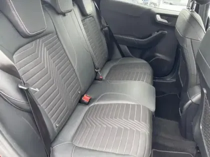 Photo 11 Ford Puma Gén. II Ph1 ST-Line X Vivid Ruby 5