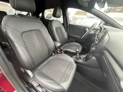 Photo 10 Ford Puma Gén. II Ph1 ST-Line X Vivid Ruby 5