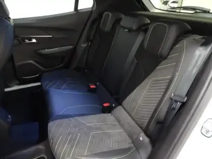 Photo 10 Peugeot 2008  1.2 Hybrid 145ch GT e-DCS6