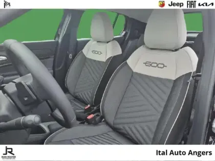 Photo 8 Fiat 600  1.2 Hybrid 100ch Pack Confort & Style DCT6