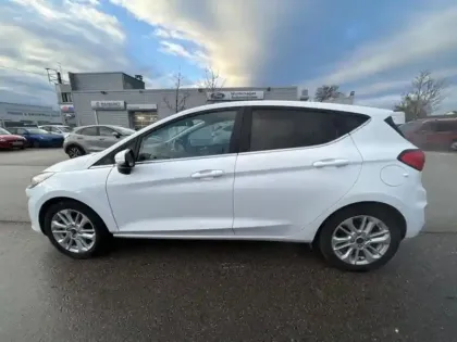 Photo 7 Ford Fiesta Gén. V Ph2 Titanium Business 5