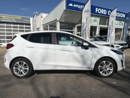 Photo 18 Ford Fiesta Gén. V Ph2 Titanium Business 5