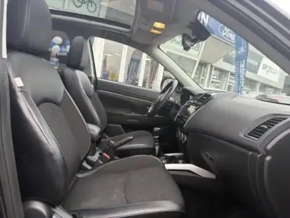 Photo 10 Citroën C4  Aircross 1.6 e-HDi115 4x4 Exclusive