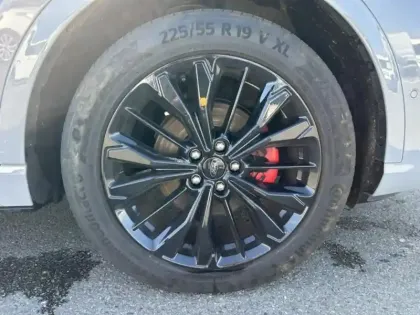 Photo 5 Ford Kuga  2.5 Duratec 190ch FHEV E85 Graphite Tech Edition BVA