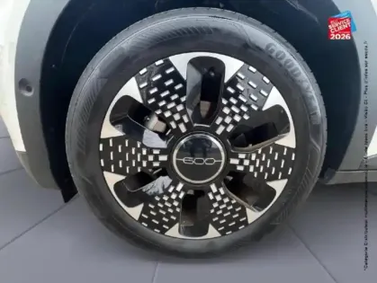 Photo 9 Fiat 600  1.2 Hybrid 100ch La Prima DCT6