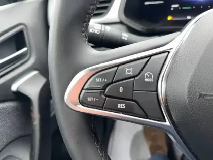 Photo 11 Renault Captur  mild hybrid 140