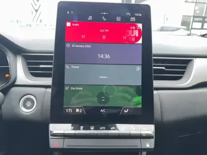 Photo 10 Renault Captur  mild hybrid 140