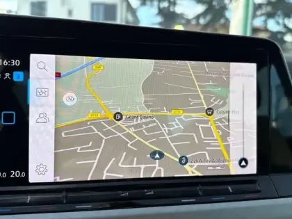 Photo 16 Volkswagen Golf  1.0 eTSI OPF 110 DSG7