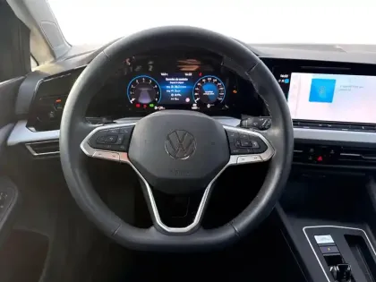 Photo 9 Volkswagen Golf  1.0 eTSI OPF 110 DSG7