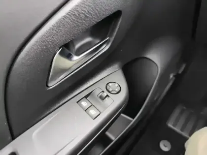 Photo 23 Opel Corsa  Electrique 136 ch & Batterie 50 kWh