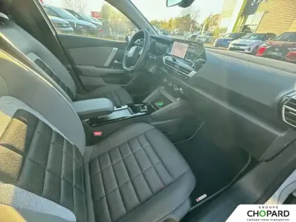 Photo 12 Citroën C4  Hybride 145 e-DCS6