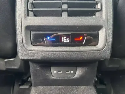 Photo 20 Volkswagen Golf  1.5 eTSI OPF 150 DSG7