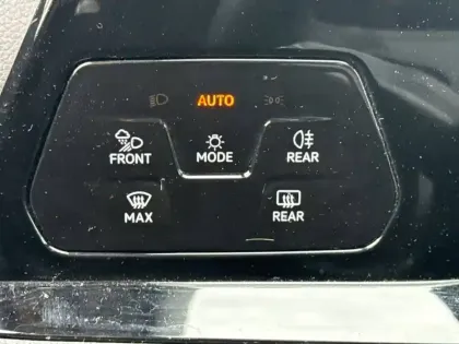 Photo 51 Volkswagen Golf  1.5 eTSI OPF 150 DSG7