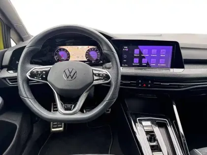 Photo 38 Volkswagen Golf  1.5 eTSI OPF 150 DSG7