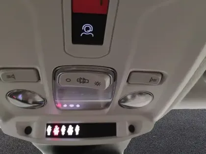 Photo 24 Citroën C4 e- 156 ch autonomie etendue  Automatique