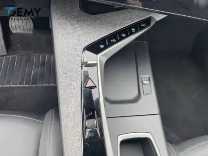 Photo 13 Peugeot 3008  Hybrid 136 e-DCS6