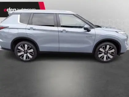 Photo 16 Mitsubishi Outlander  2.4 MIVEC PHEV 306 4WD