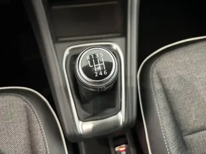 Photo 72 Renault Captur  TCe 100 GPL - 21