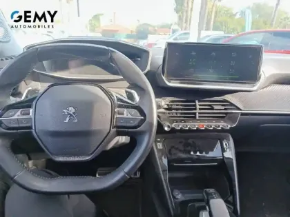 Photo 23 Peugeot 2008  PureTech 130 S&S EAT8