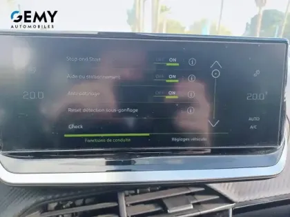 Photo 30 Peugeot 2008  PureTech 130 S&S EAT8